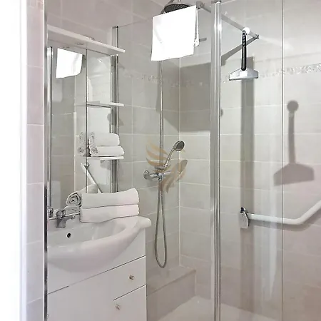 Apartman 5-room - Sea View- Terrace - Parking *