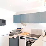 5-Peaple Studio - Sea View- Terrace - Parking Apartment *