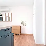 Apartment 5-Peaple Studio - Sea View- Terrace - Parking