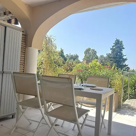 Apartmán 5-peopl - Sea View- Terrace - Parking *